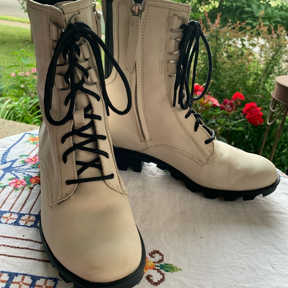🔥SOREL Waterproof Combat Style Side Zip Boots US Womens Size 9.5